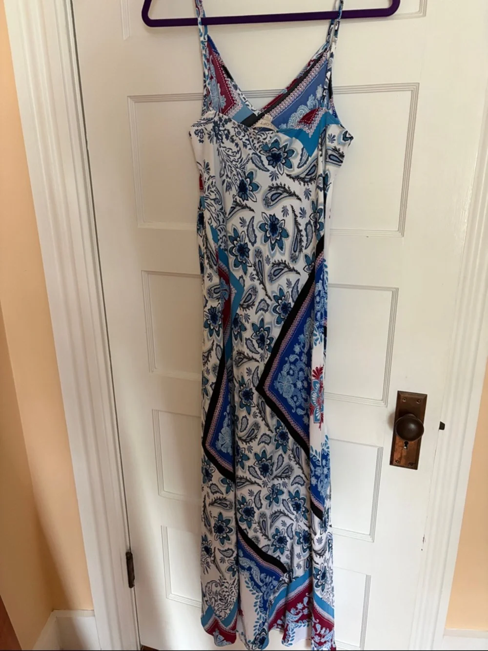 New Loft Summer Blue and White Paisley Sleeveless Maxi Dress with red. Size 8. - Picture 3 of 5